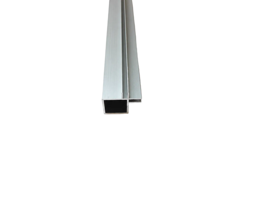 Aluminium Vierkantrohr 20x20x1,5 mm mit 3 mm Doppelnut L-Form (innen) – 100 cm / 200 cm