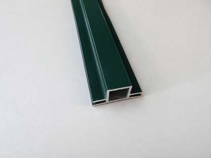 Aluminium Vierkantrohr 20x20x1,5 mm mit 3 mm Doppelnut flach – 100 cm / 200 cm